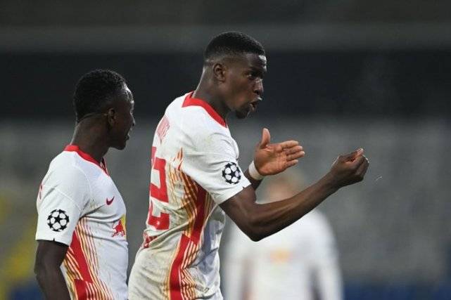  法甲黑马昂热五轮不败，冲击欧战席位势头强劲  