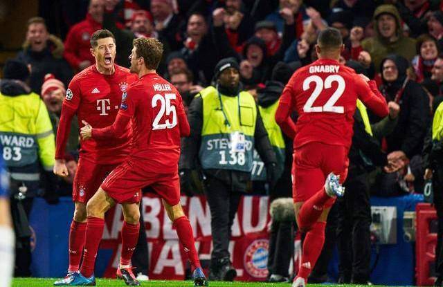  拜仁旧将格纳布里梅开二度击垮老东家  