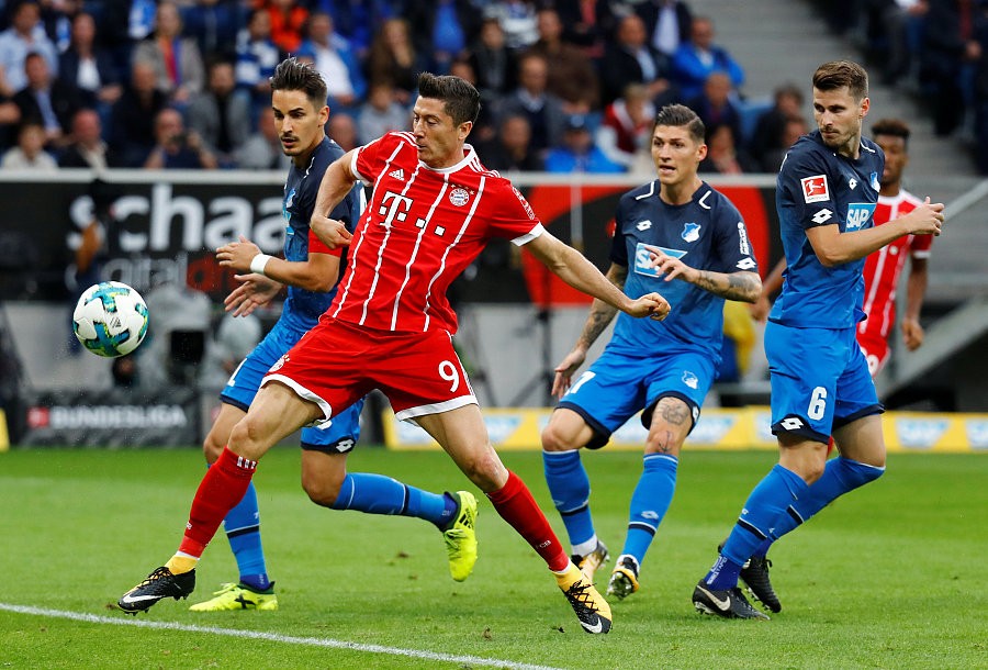  霍芬海姆VS勒沃库森焦点战，强强对话引瞩目  